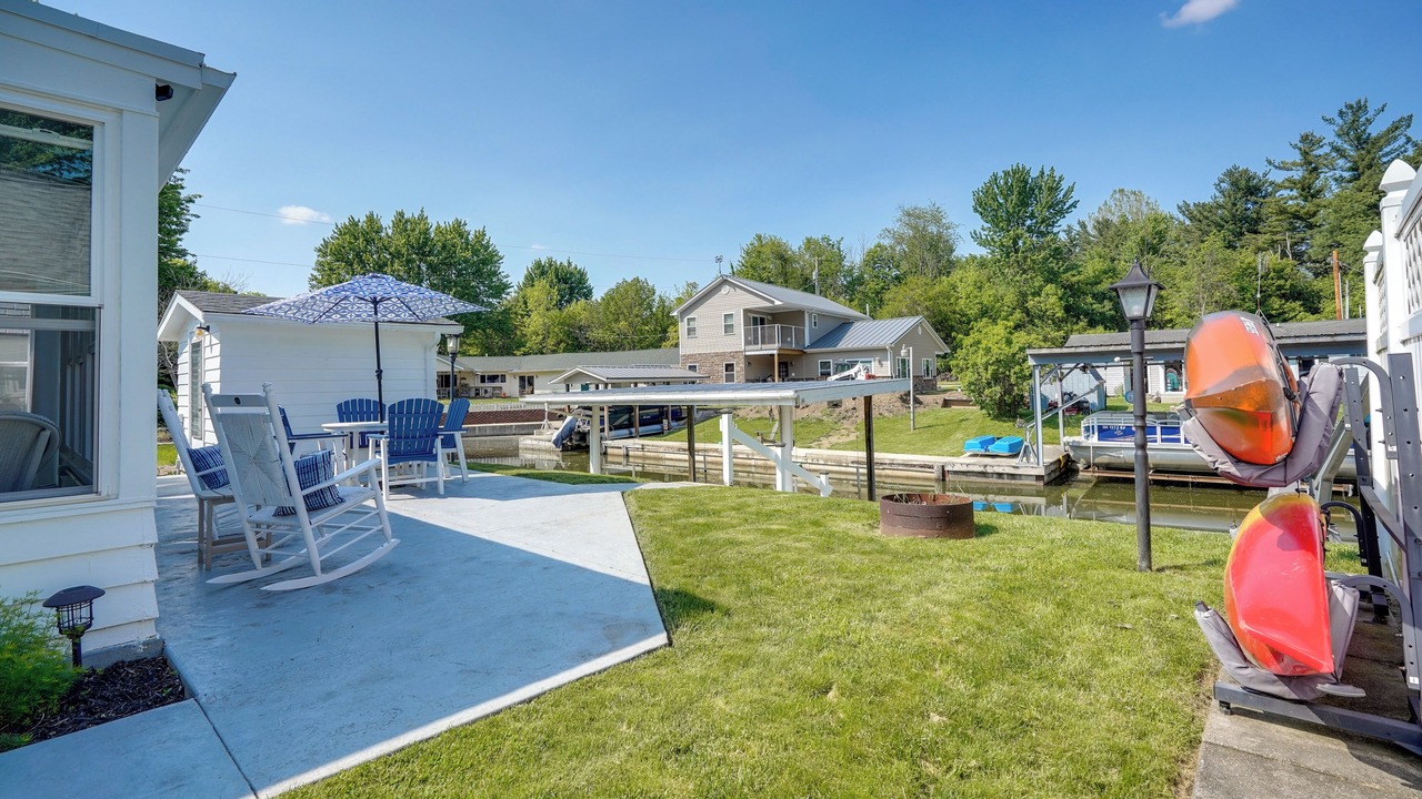 Photo of Outdoor in Lakeview