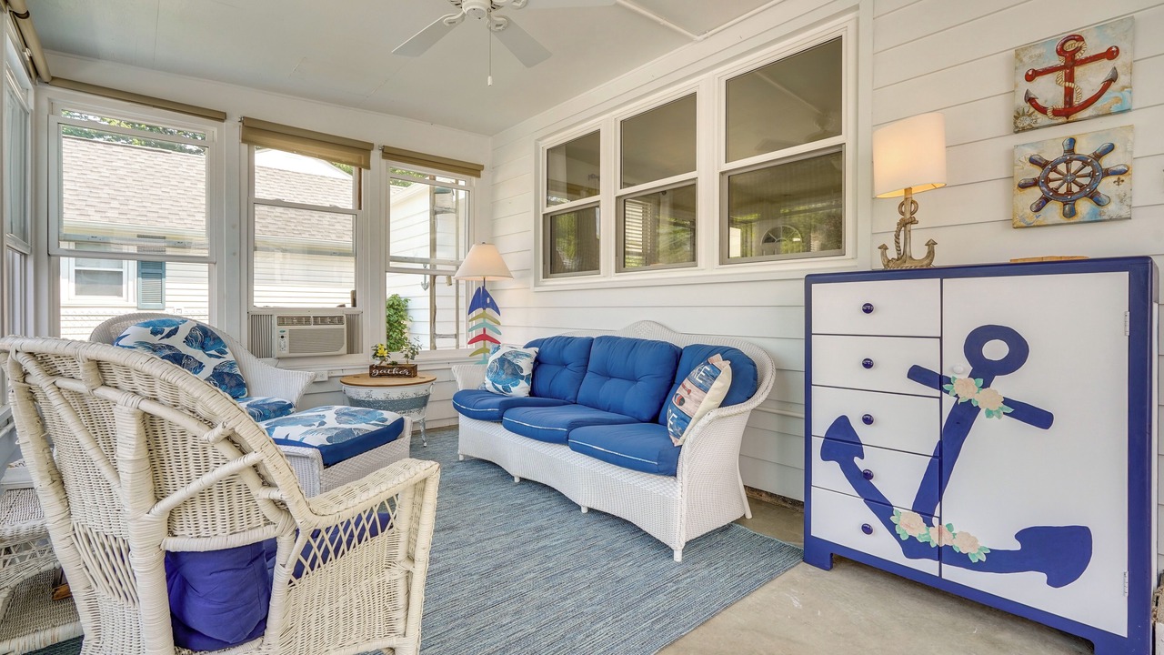 Photo of Livingroom in Lakeview