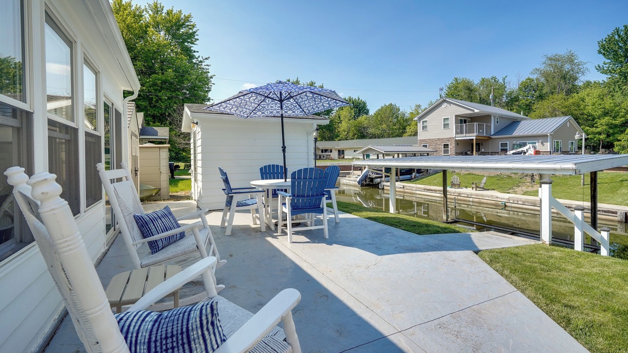 Photo of Outdoor in Lakeview