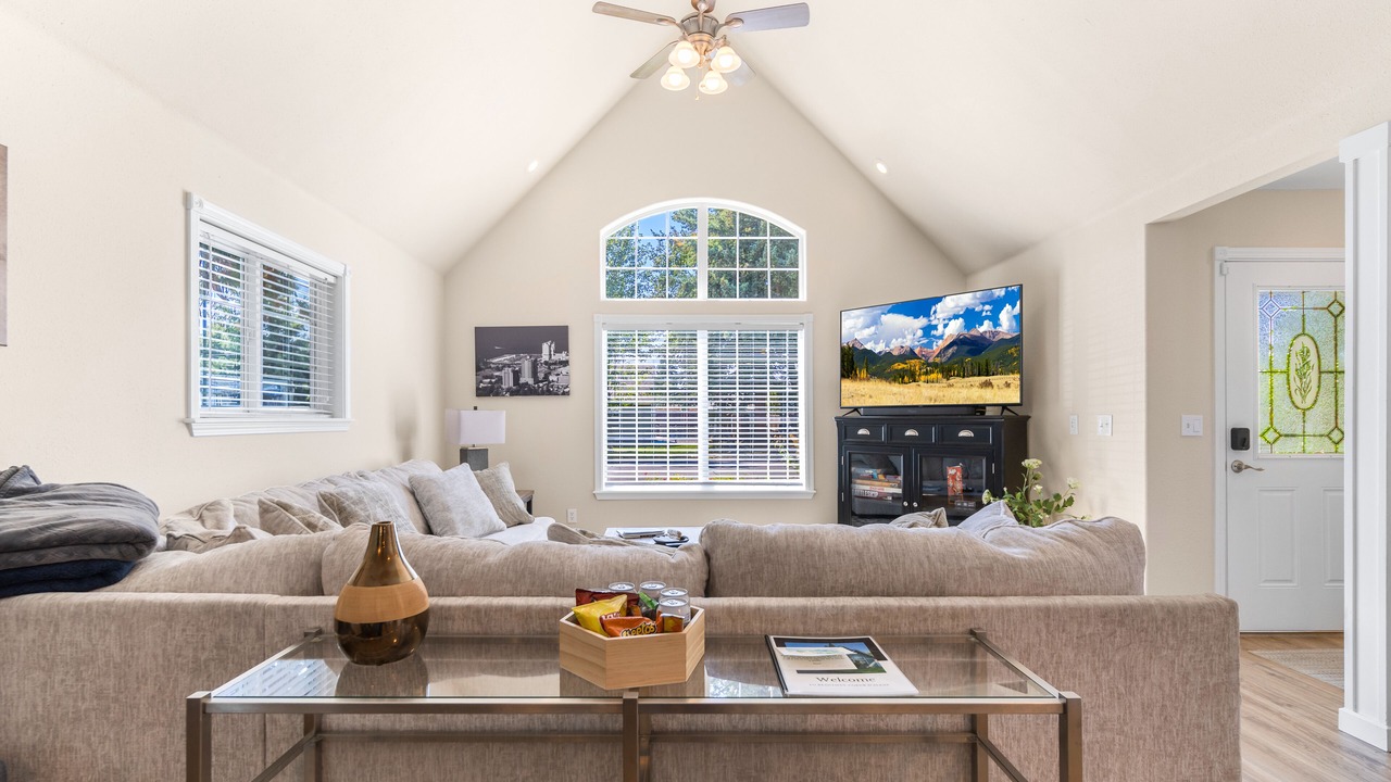 Photo of Livingroom in Garden District