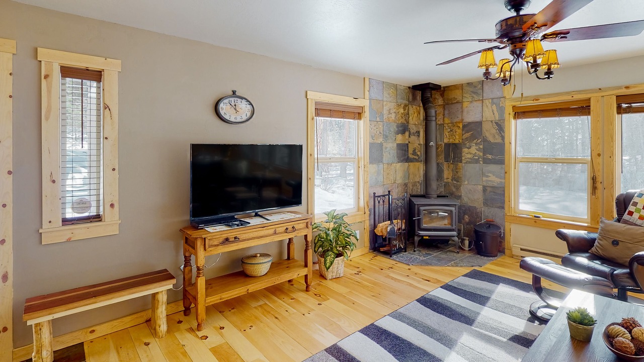 Photo of Livingroom in New Meadows