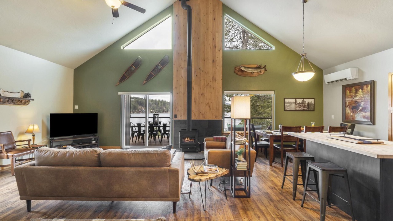 Photo of Livingroom in Hayden