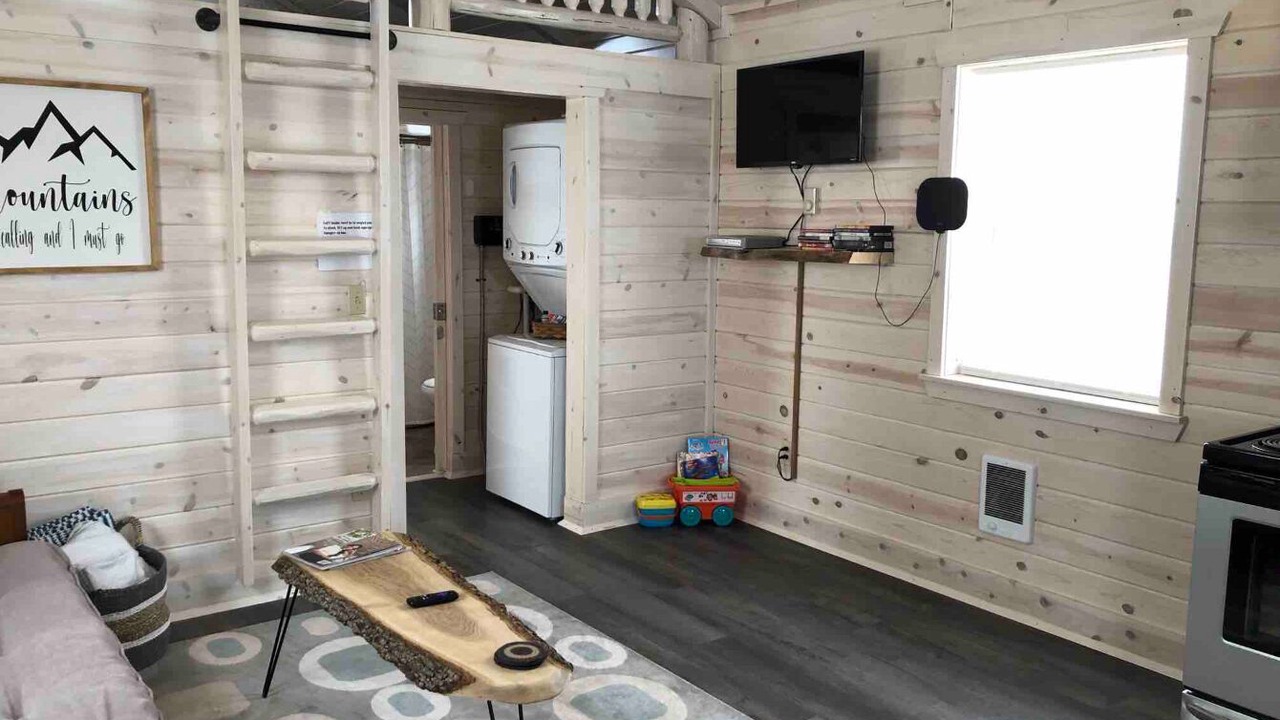 Photo of Livingroom in Daniel