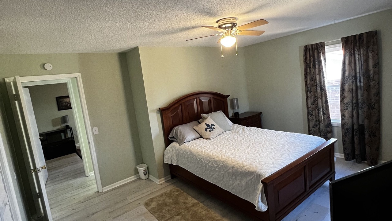 Photo of Bedroom in State Park