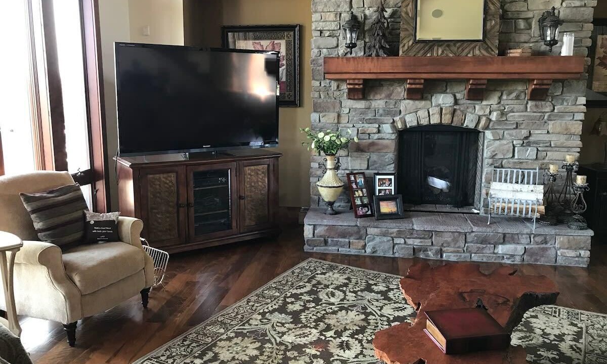 Photo of Livingroom in Sugarcreek