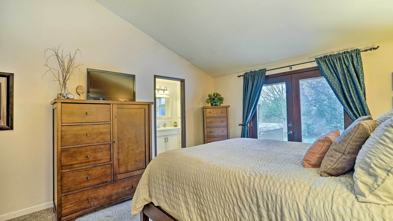 Photo of Bedroom in Picnic Point-North Lynnwood