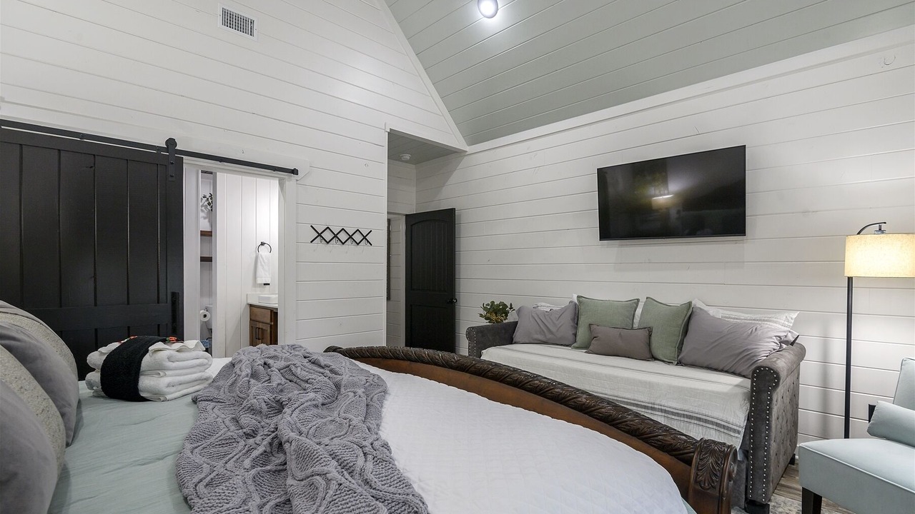 Photo of Bedroom in Broken Bow