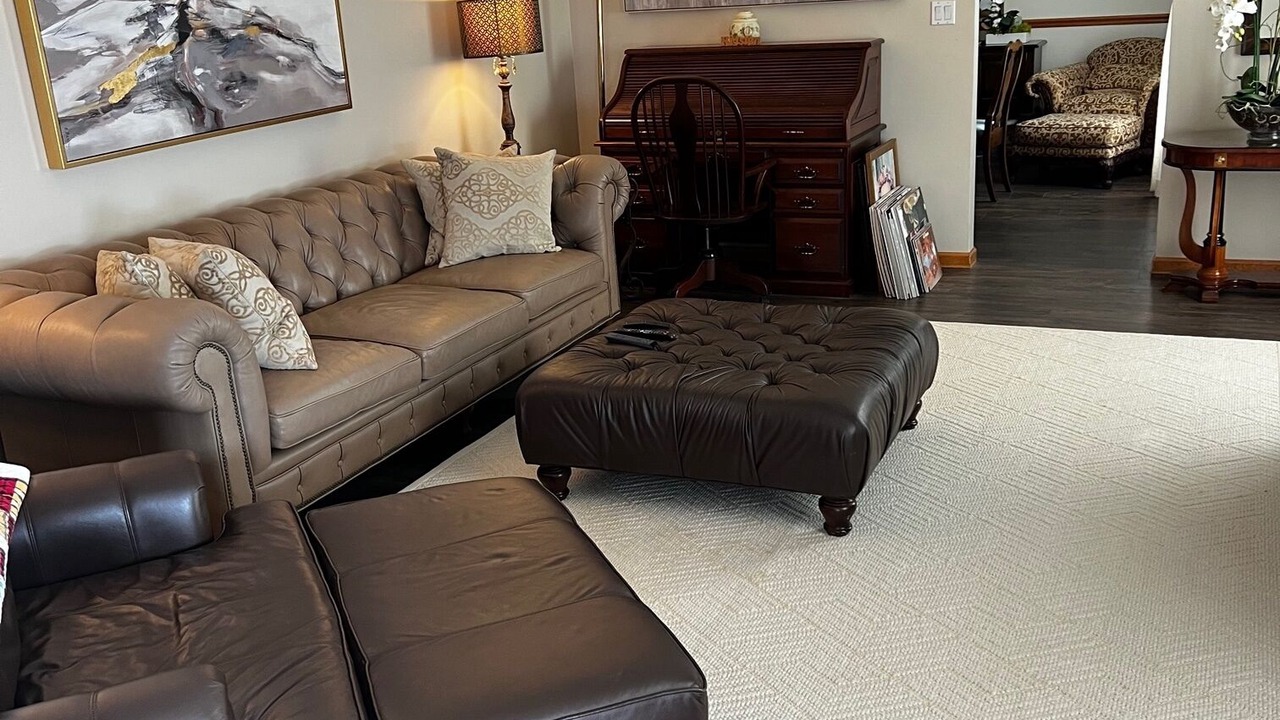 Photo of Livingroom in Ohioville