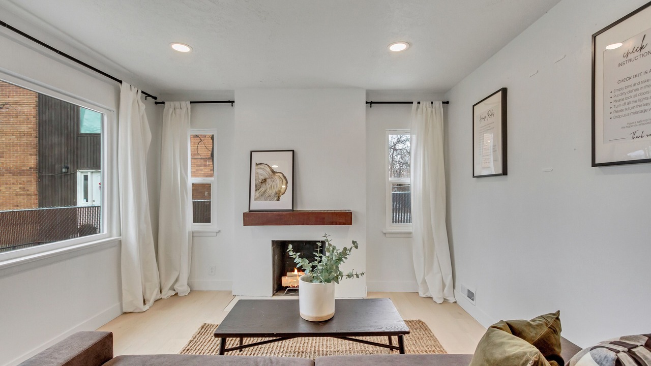 Photo of Livingroom in Millcreek