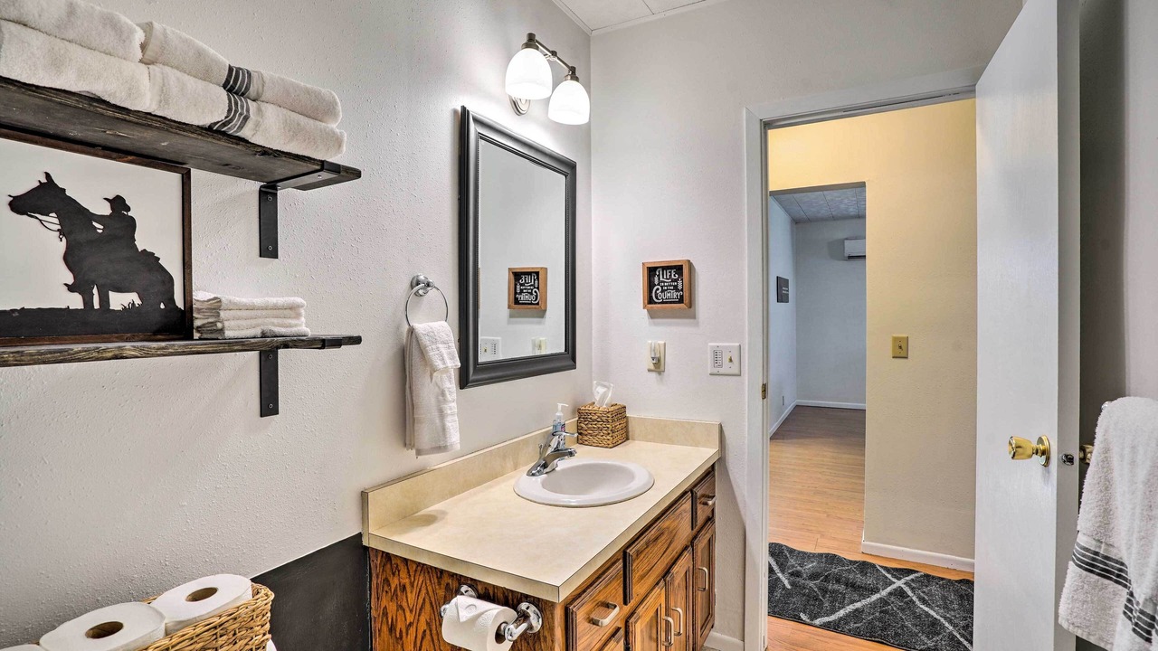 Photo of Bathroom in Medora