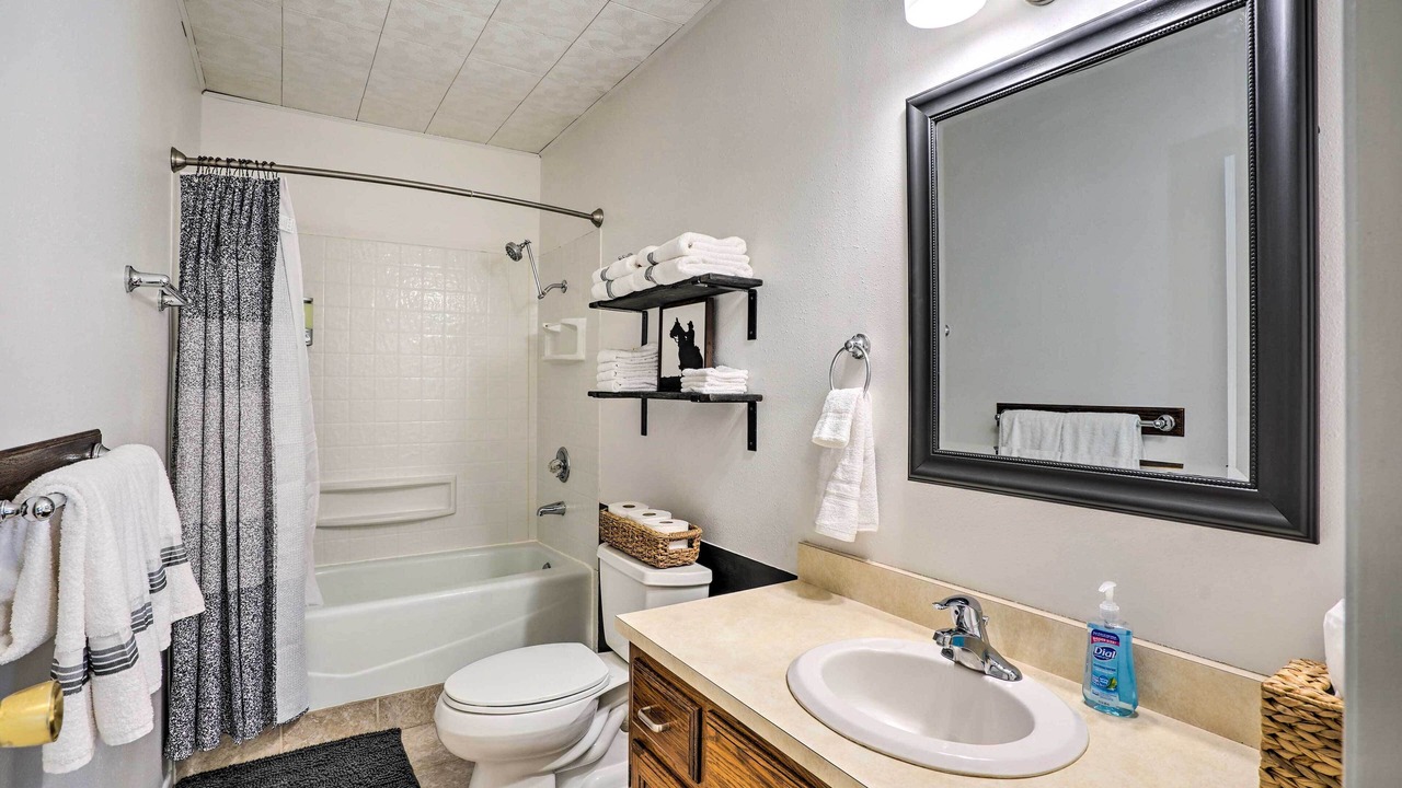Photo of Bathroom in Medora