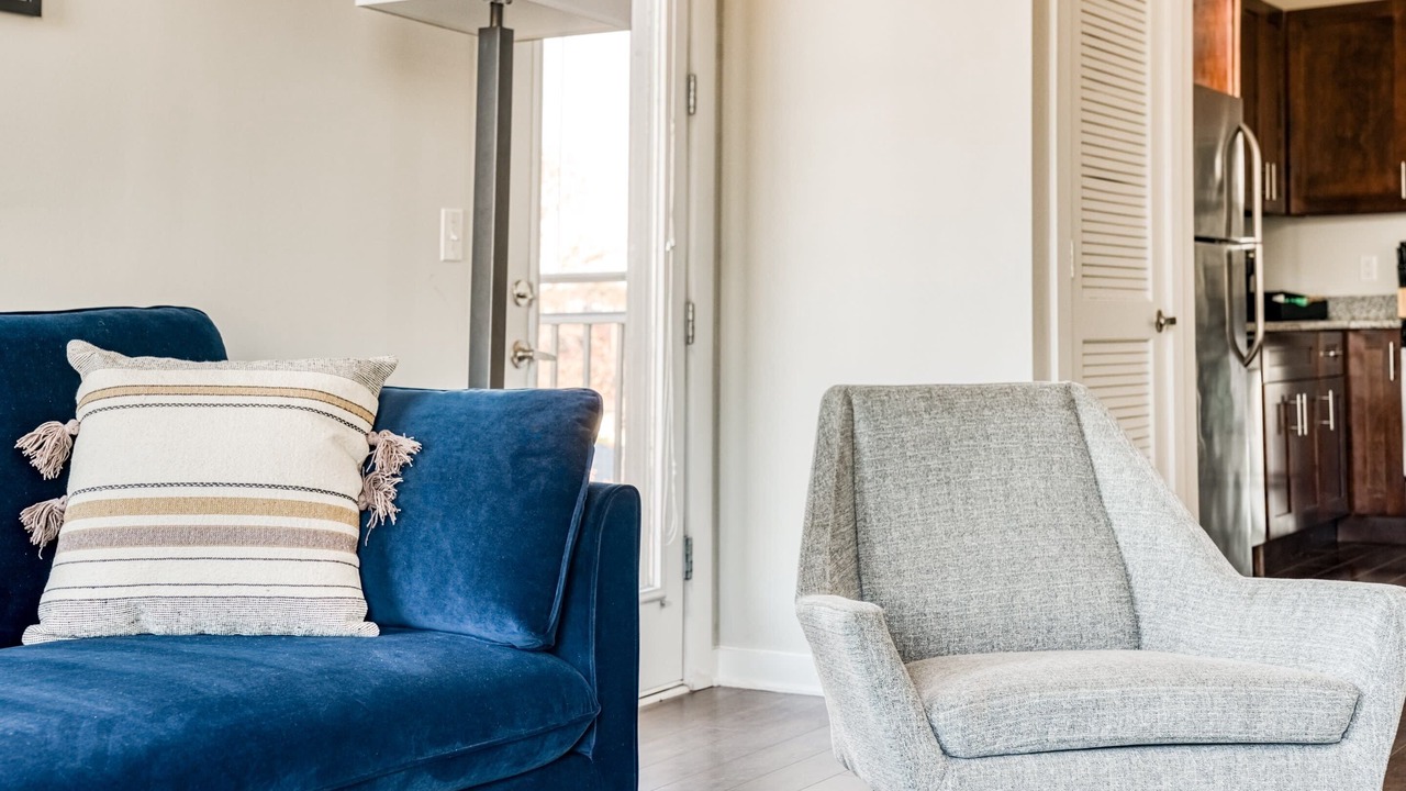 Photo of Livingroom in Music Row
