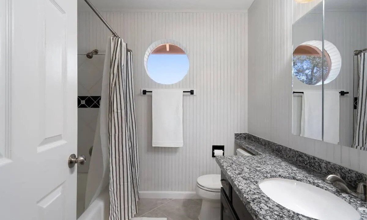 Photo of Bathroom in Mesa