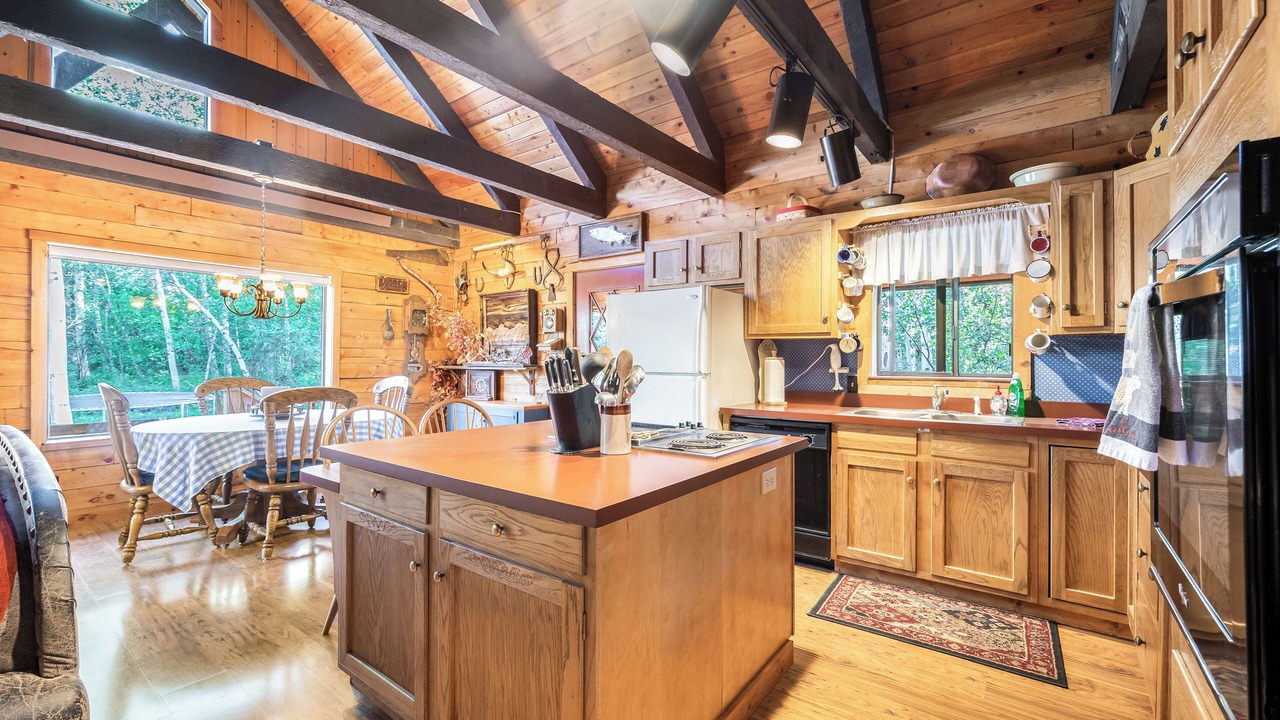 Photo of Kitchen in Star Valley Ranch