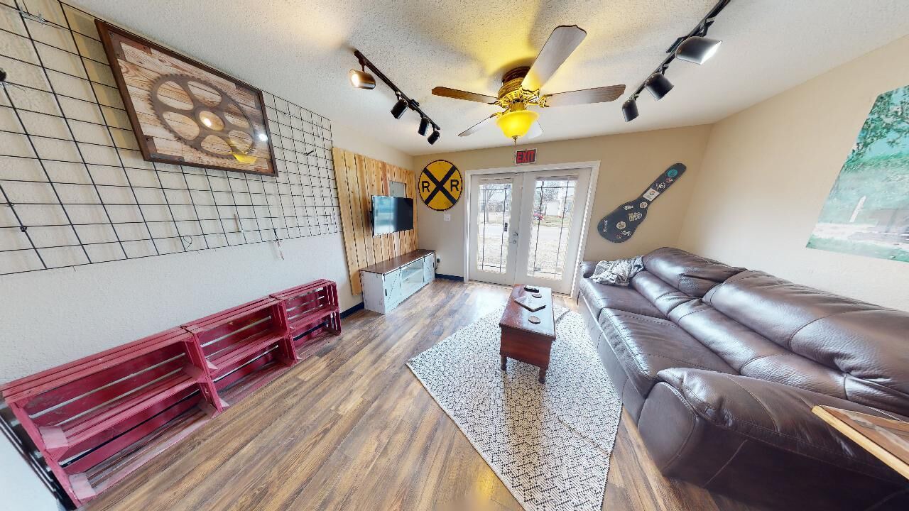 Photo of Livingroom in Neosho