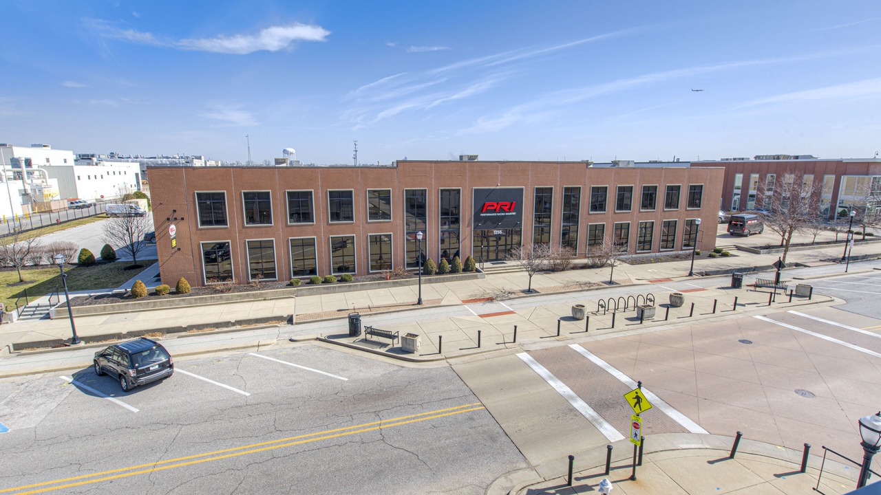 Photo of Outdoor in Speedway