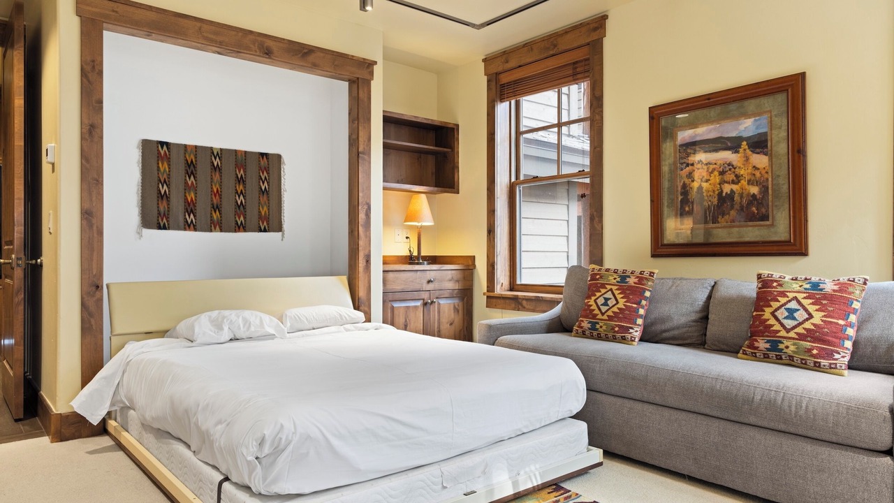 Photo of Bedroom in Jackson