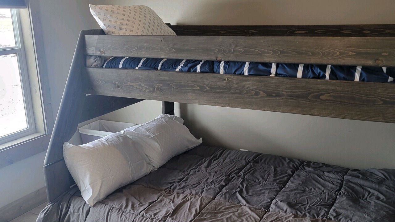 Photo of Bedroom in Shining Mountains