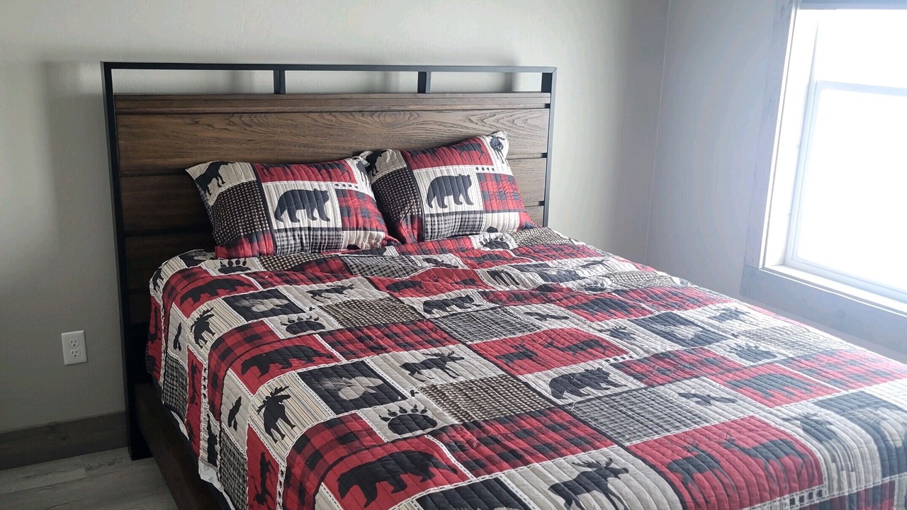 Photo of Bedroom in Shining Mountains