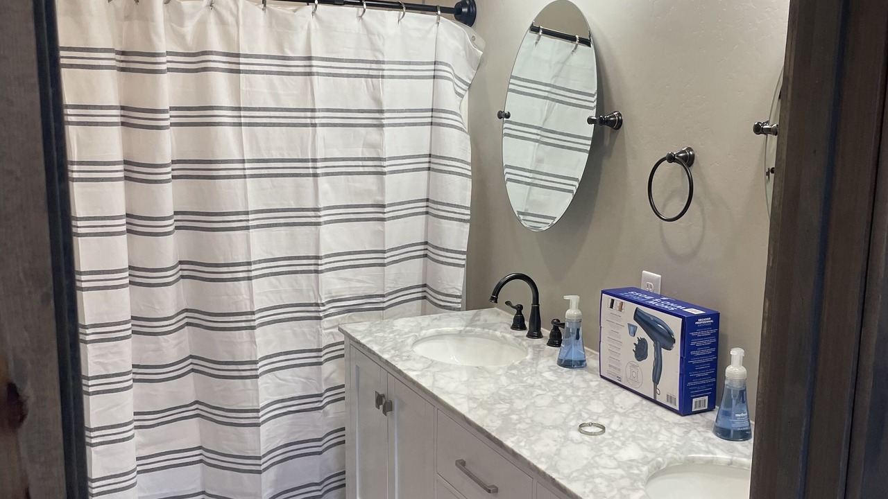 Photo of Bathroom in Shining Mountains
