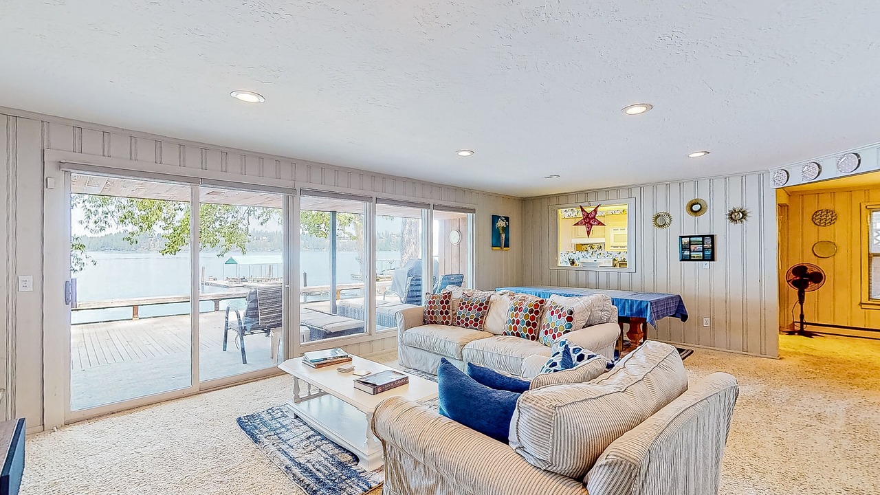 Photo of Livingroom in Clarksville