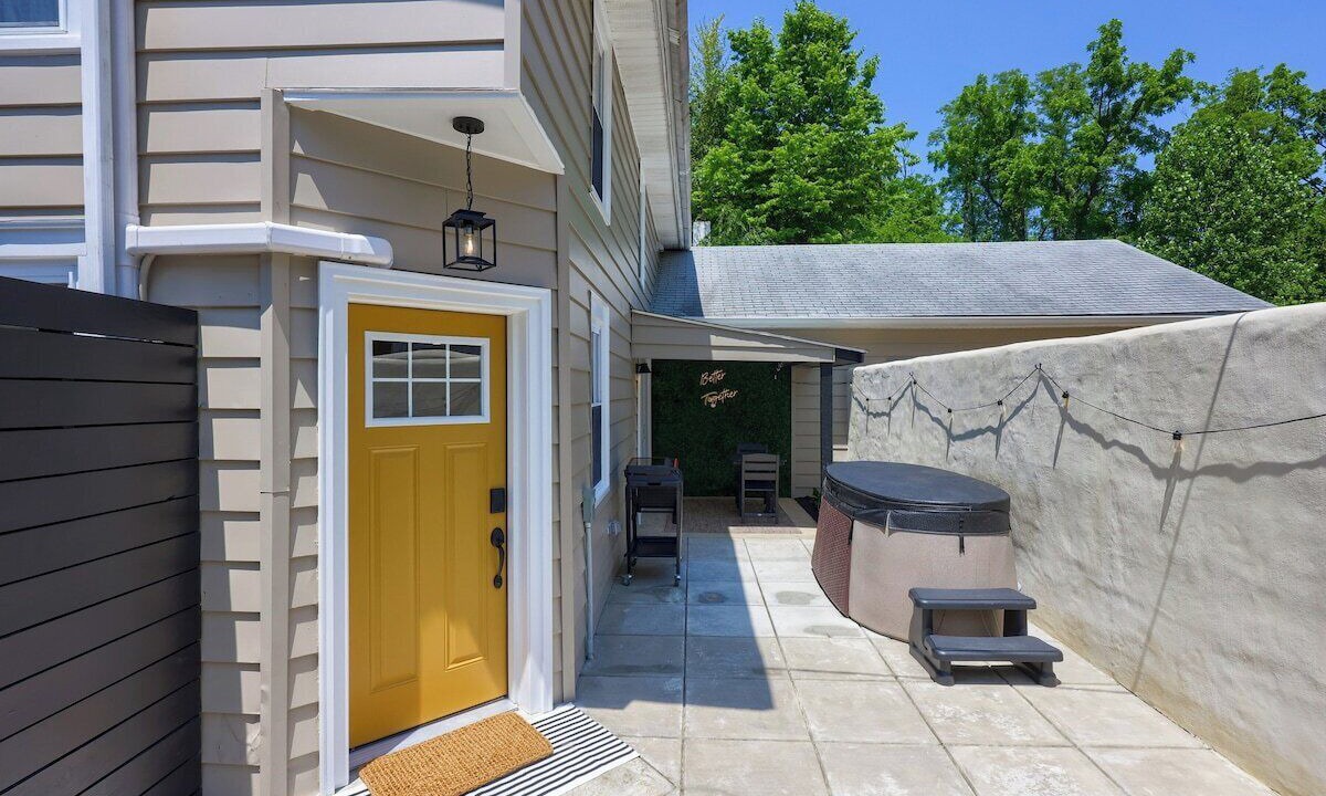 Photo of Outdoor in Elizabethtown
