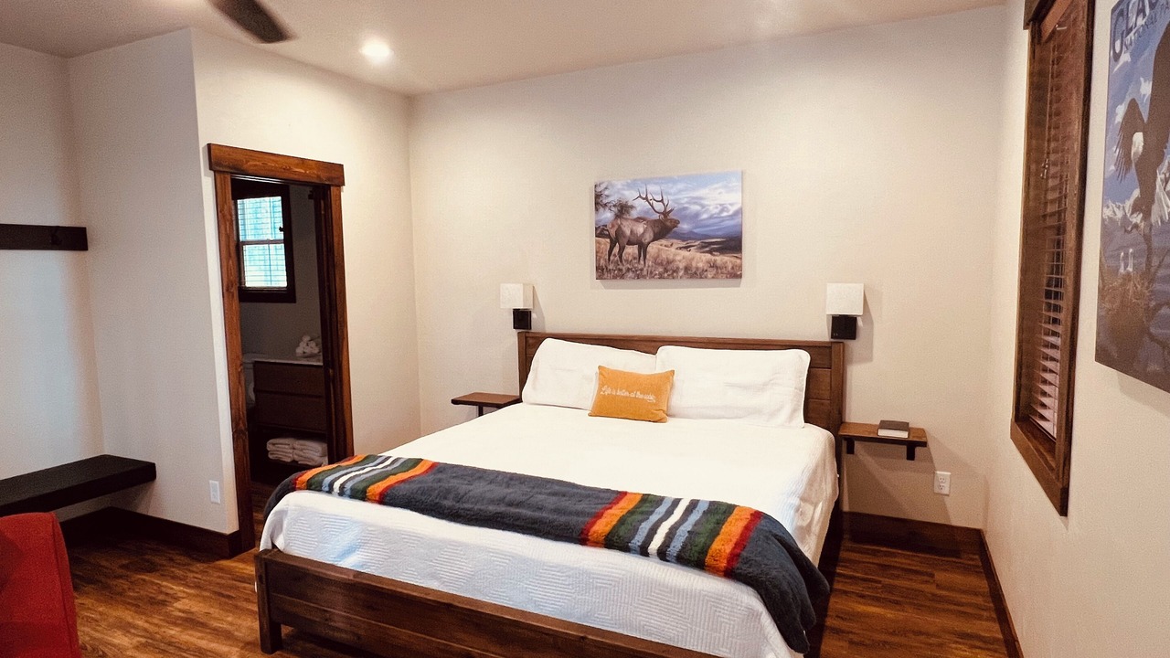 Photo of Bedroom in Lakeside