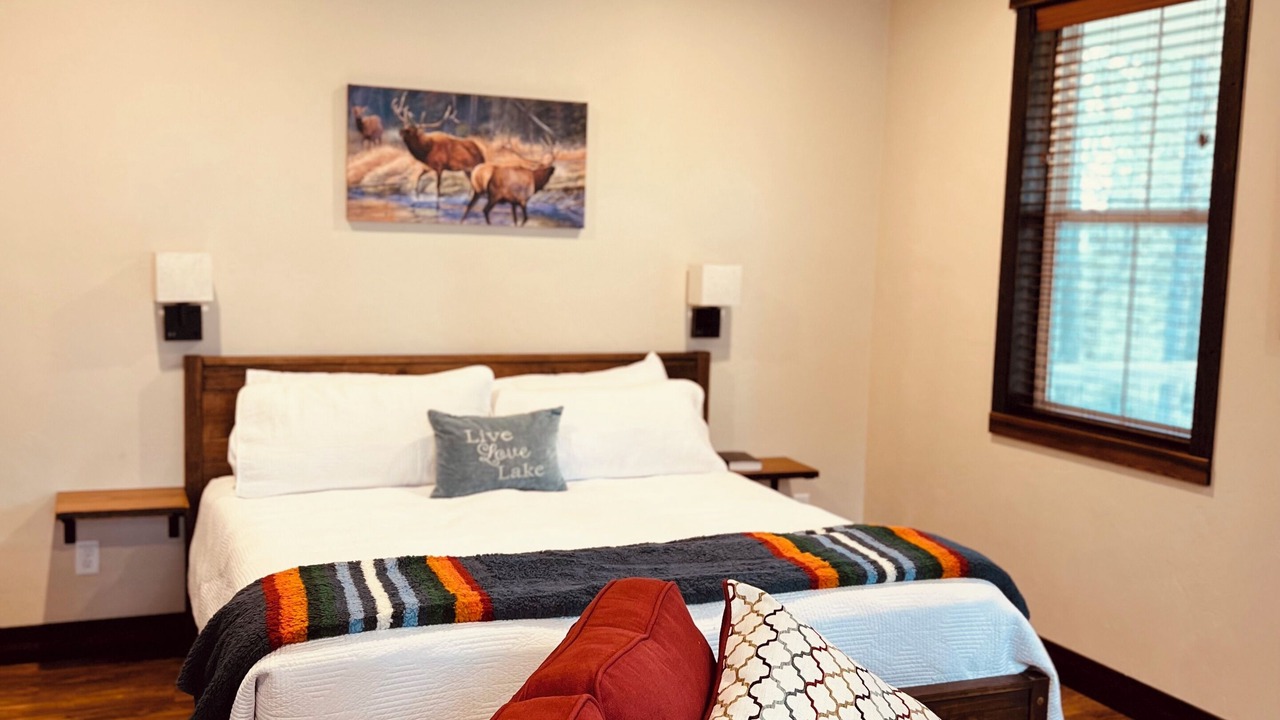Photo of Bedroom in Lakeside