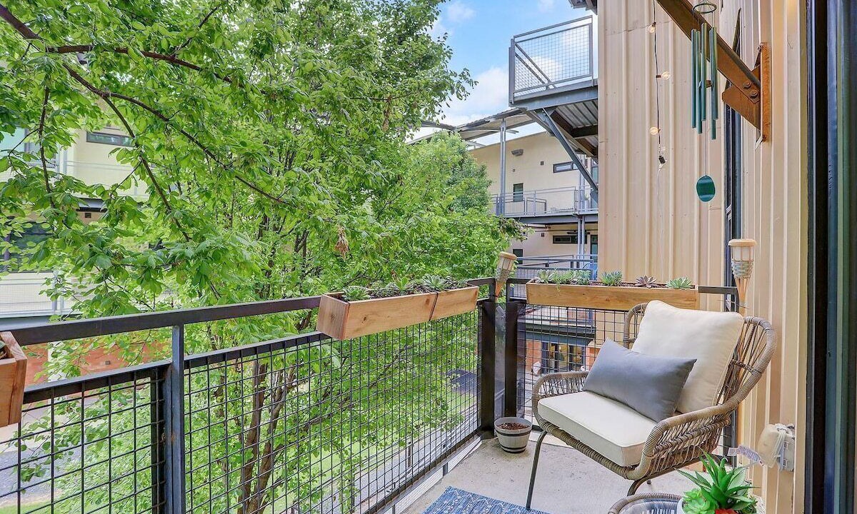 Photo of Patio Balcony in South Lamar