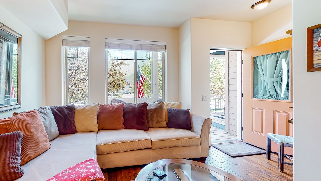 Photo of Livingroom in Hailey