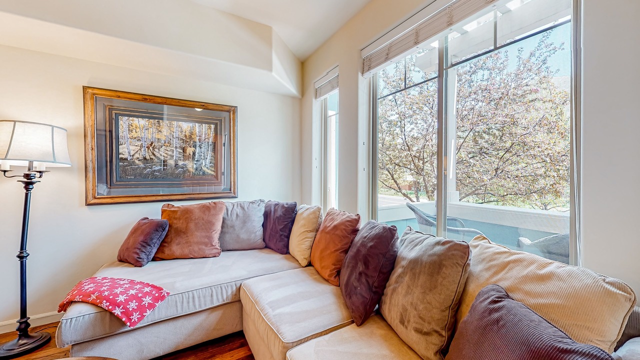 Photo of Livingroom in Hailey