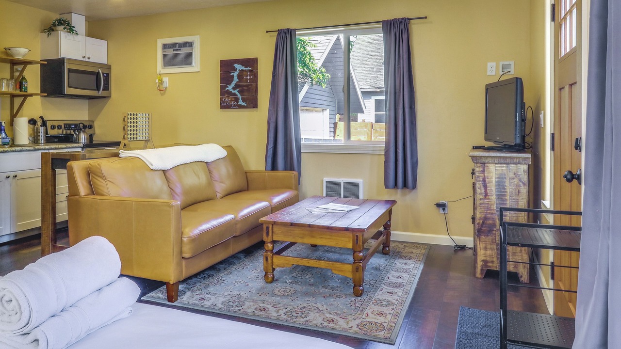 Photo of Bedroom in Garden District