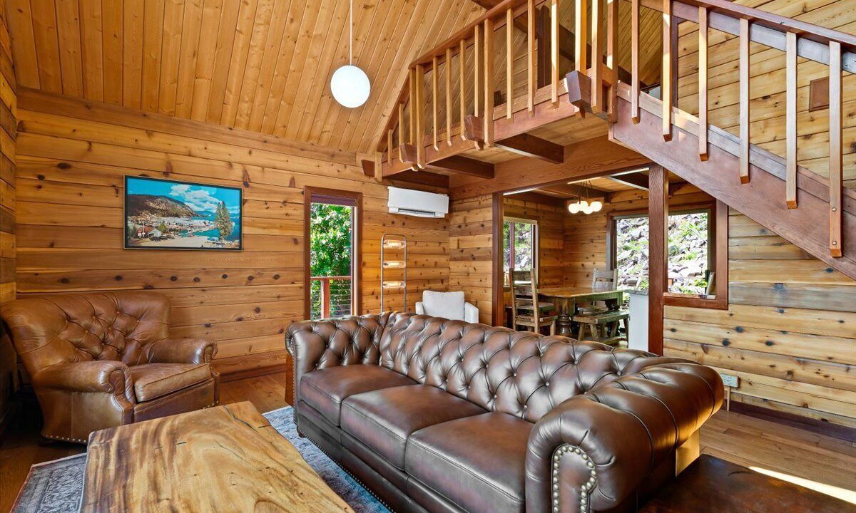 Photo of Livingroom in Bayview