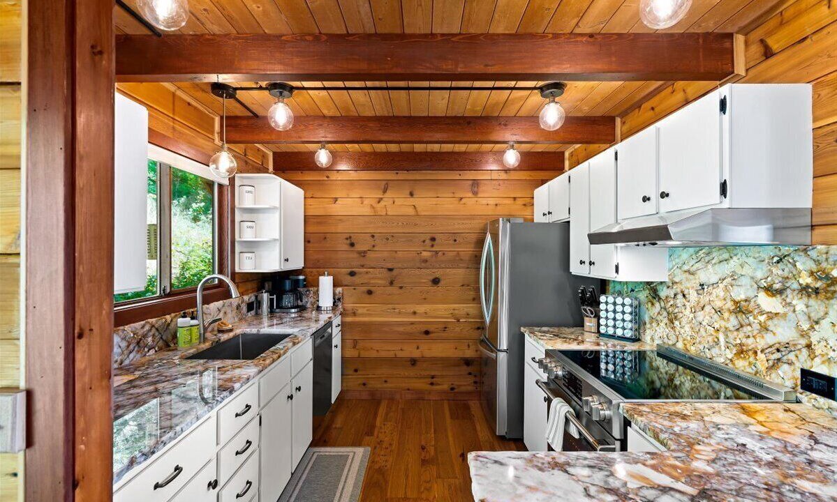 Photo of Kitchen in Bayview
