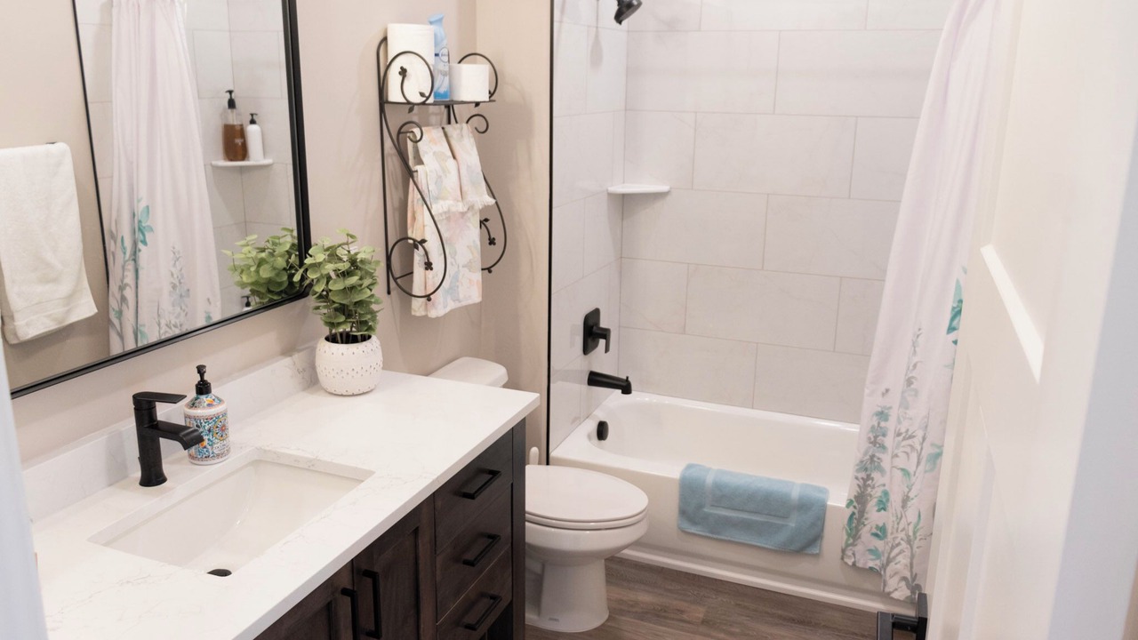 Photo of Bathroom in Sugar City