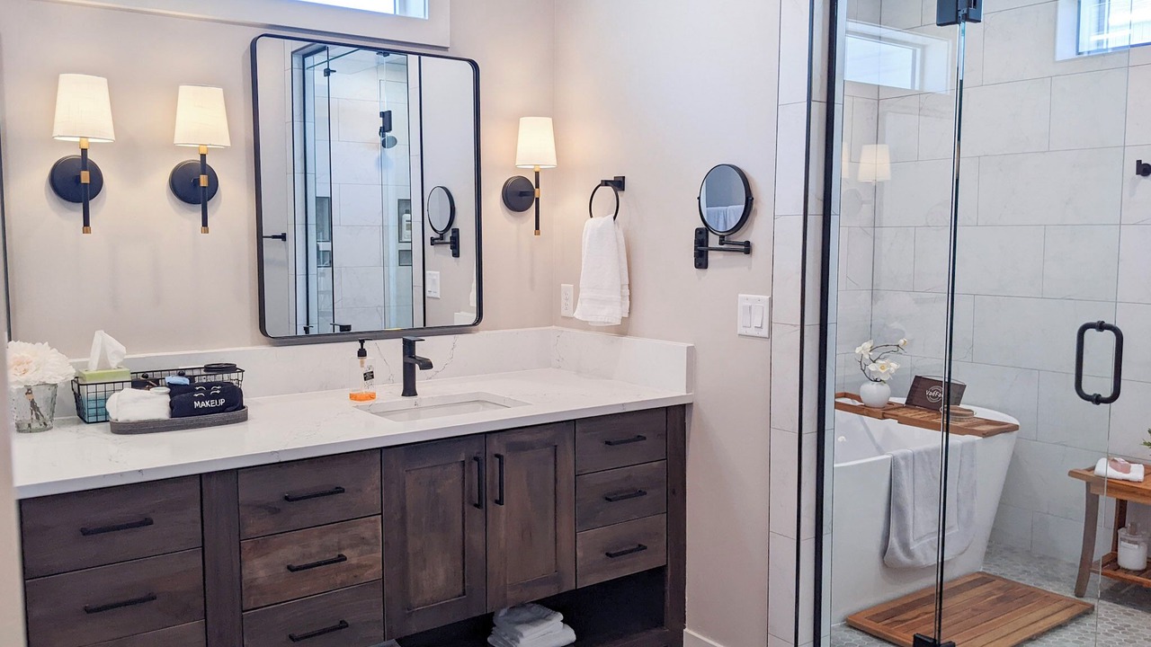 Photo of Bathroom in Sugar City