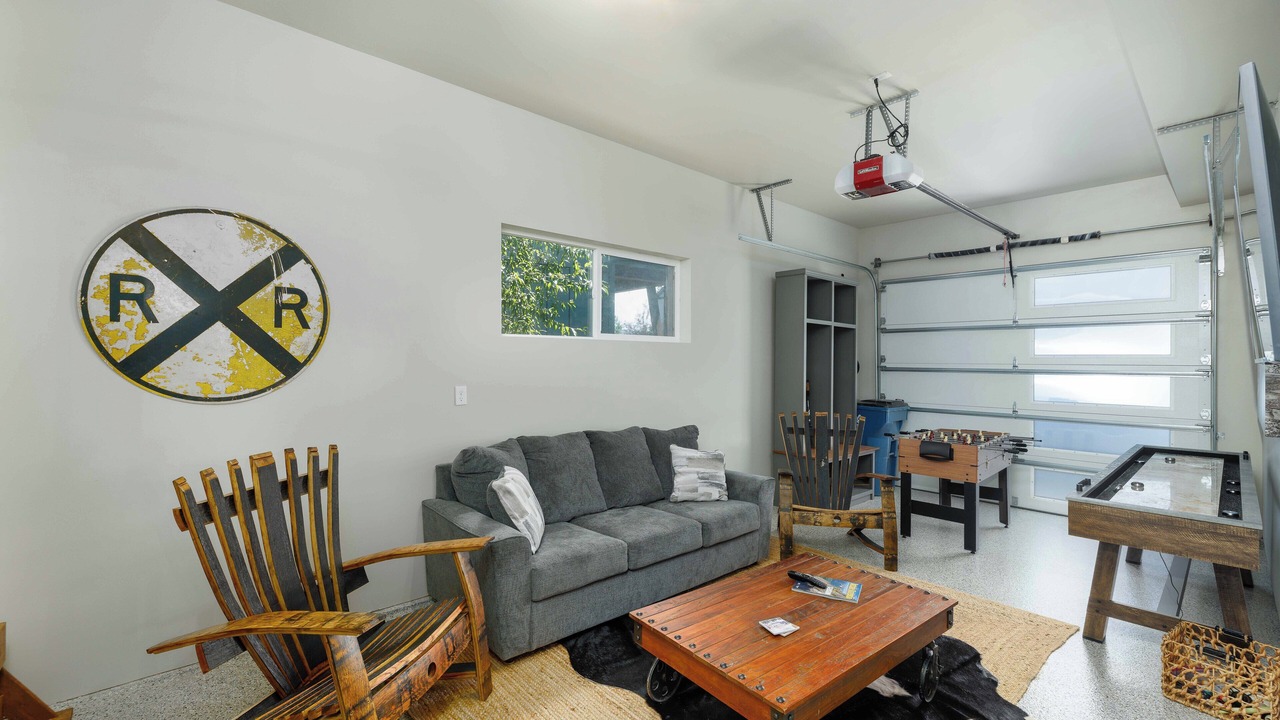 Photo of Livingroom in Four Corners