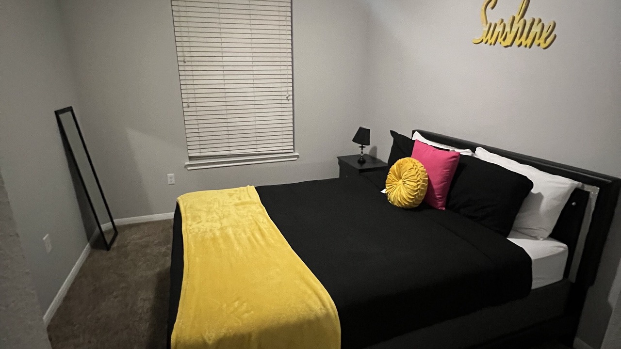 Photo of Bedroom in Atascocita