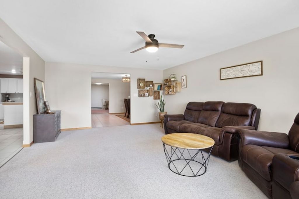 Photo of Livingroom in McLean County