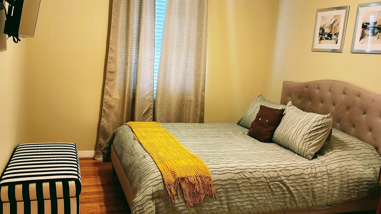 Photo of Bedroom in Washington Ave./ Memorial Park