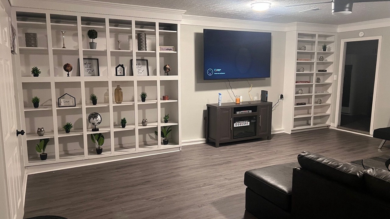 Photo of Livingroom in Tougaloo