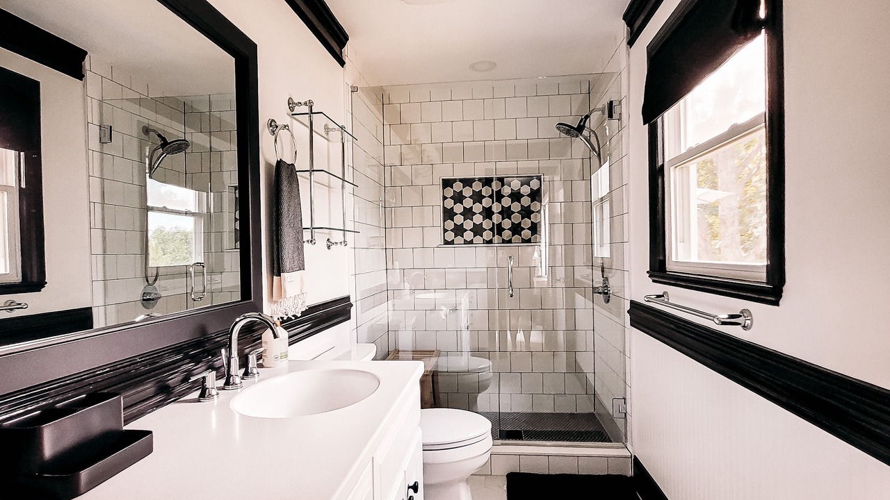 Photo of Bathroom in Bowling Green