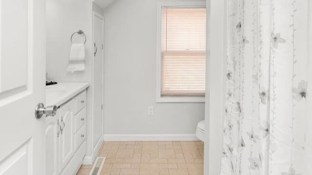 Photo of Bathroom in Roosevelt