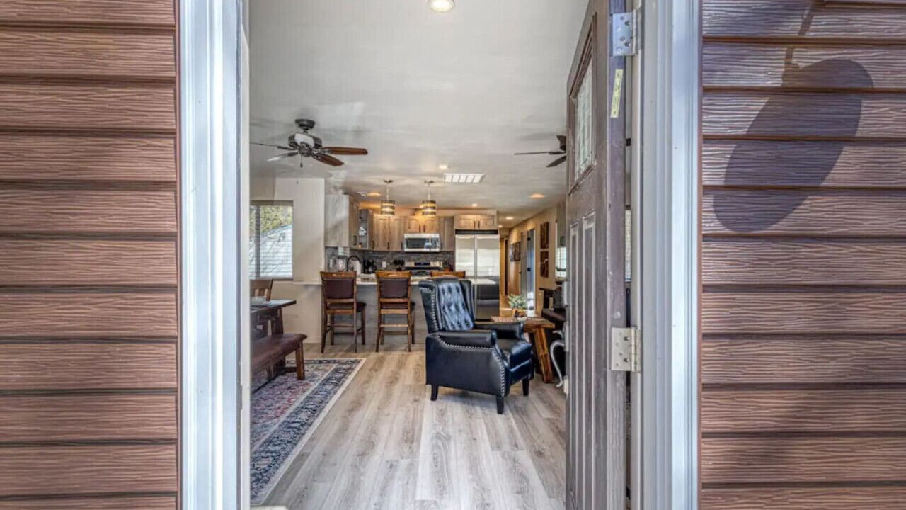 Photo of Livingroom in Wolf Creek