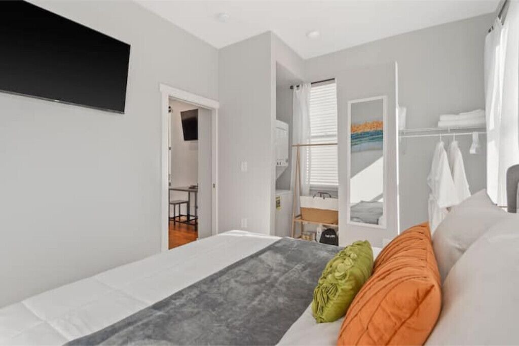 Photo of Bedroom in Mount Auburn