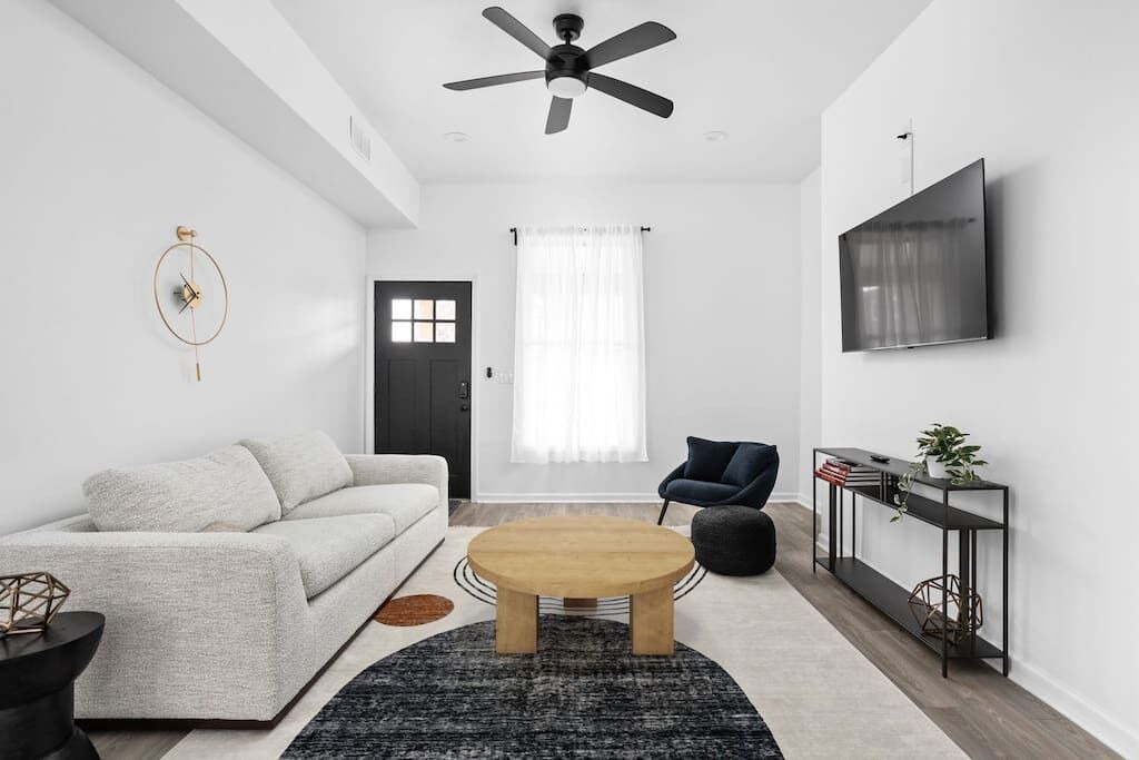 Photo of Livingroom in Holy Cross