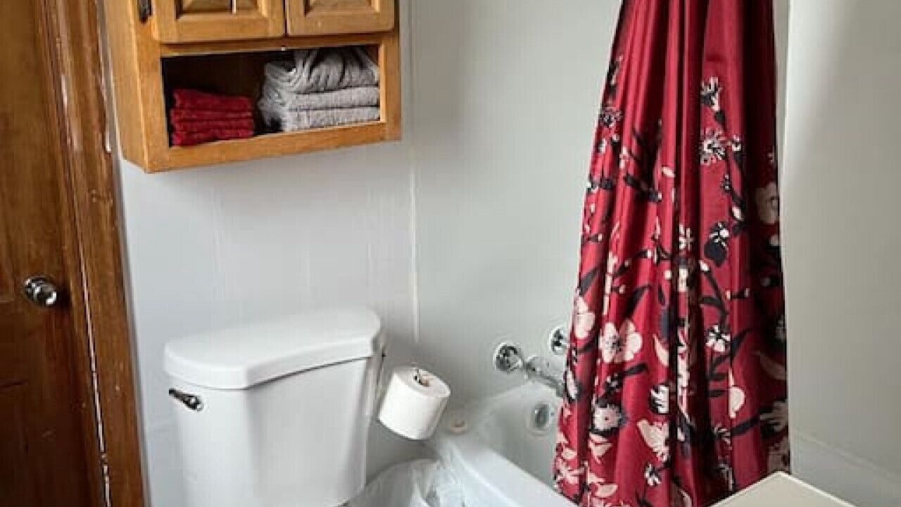 Photo of Bathroom in Thermopolis