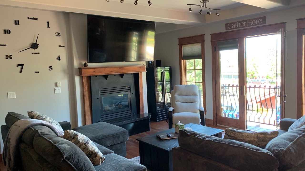 Photo of Livingroom in McCall