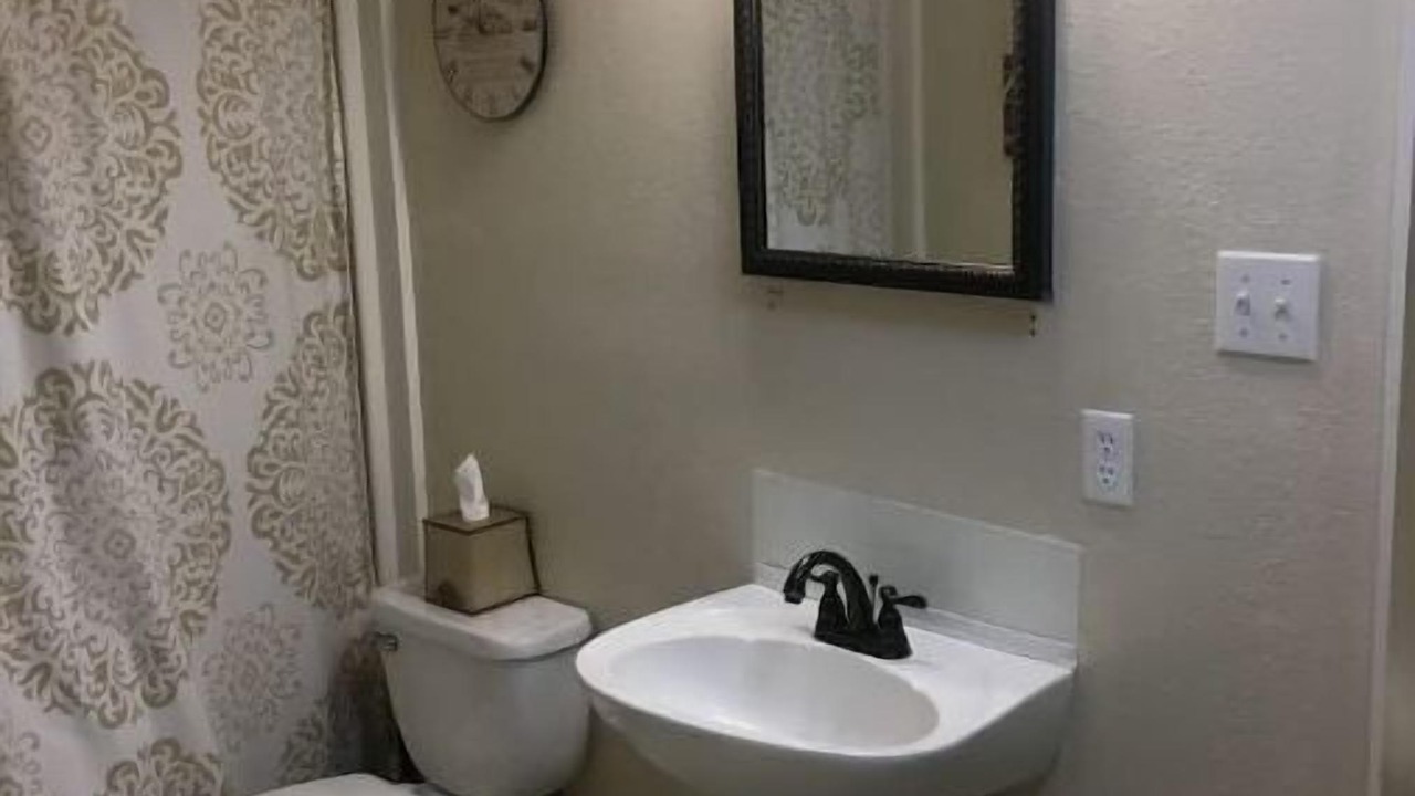 Photo of Bathroom in Van Buren