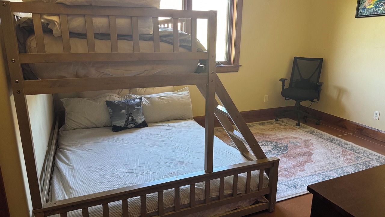 Photo of Bedroom in Glenwood Springs